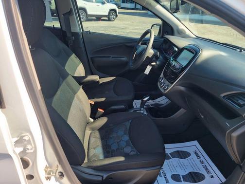 Summit White 2018 Chevrolet Spark LS
