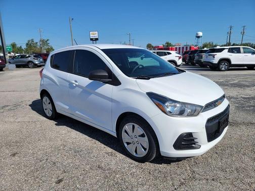 Summit White 2018 Chevrolet Spark LS
