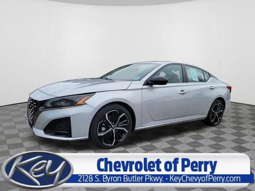 2025 Nissan Altima SR