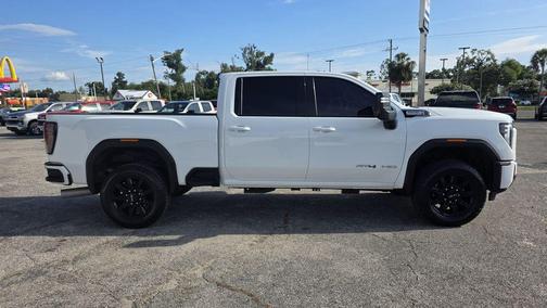 Summit White 2025 GMC Sierra 2500 AT4