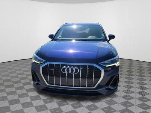 Navarra Blue Metallic 2024 Audi Q3 45 S line Premium