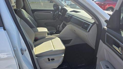 Pure White 2019 Volkswagen Atlas 3.6L SEL
