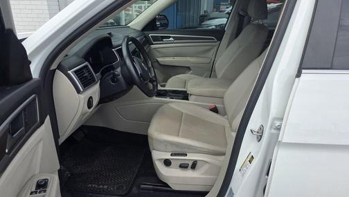 Pure White 2019 Volkswagen Atlas 3.6L SEL