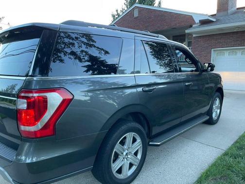 Magnetic Metallic 2019 Ford Expedition XLT