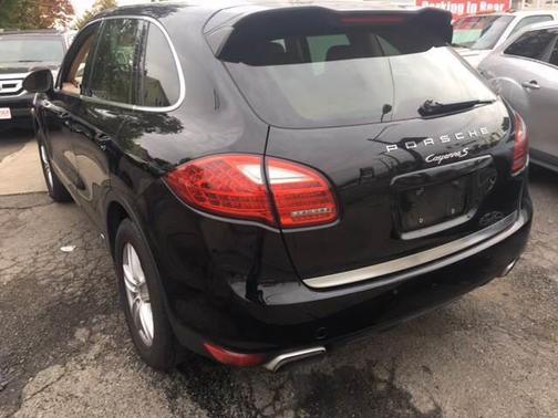 2011 Porsche Cayenne Cayenne