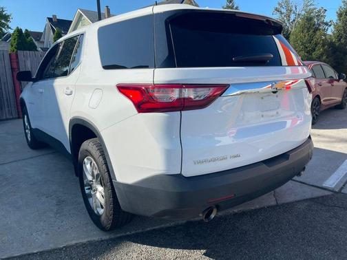 Summit White 2020 Chevrolet Traverse LS