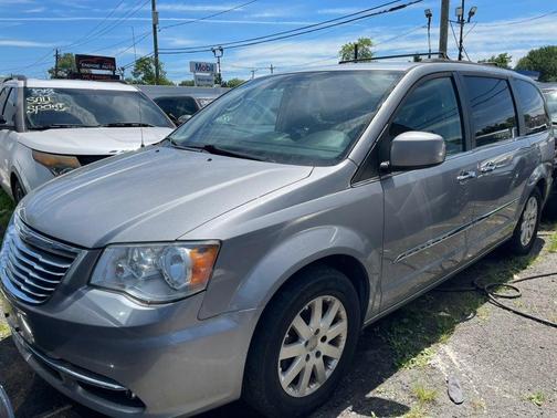 Billet Silver Metallic Clearcoat 2015 Chrysler Town & Country Touring