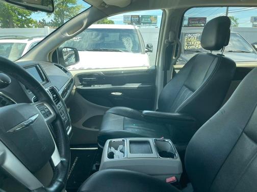 Billet Silver Metallic Clearcoat 2015 Chrysler Town & Country Touring