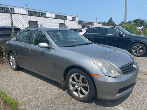 Brilliant Silver Metallic 2005 INFINITI G35x Base