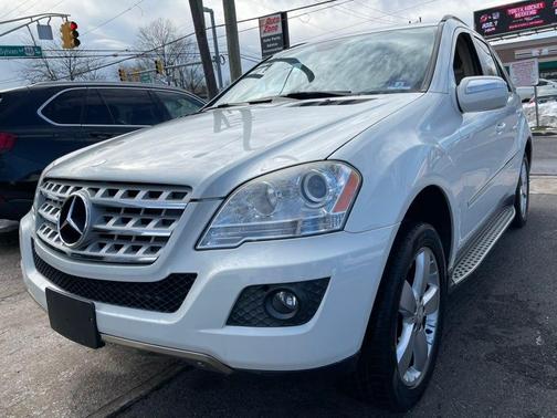 2010 Mercedes-Benz M-Class 4MATIC