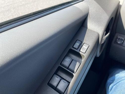 2005 Nissan Xterra S