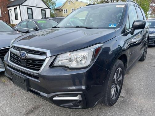 Dark Gray Metallic 2018 Subaru Forester 2.5i Premium