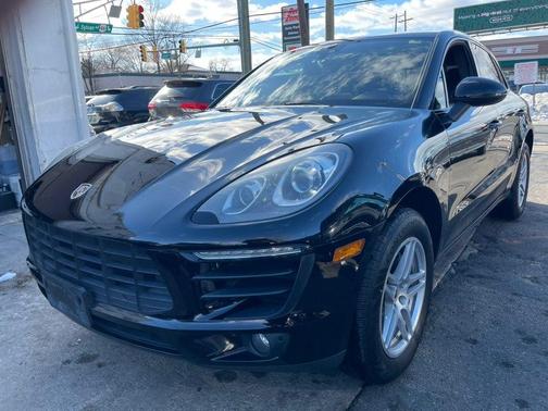 2017 Porsche Macan AWD