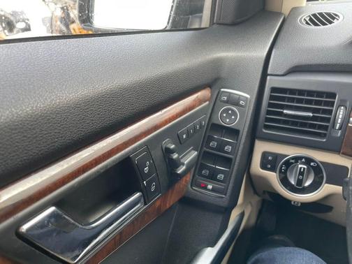 Black 2011 Mercedes-Benz GLK-Class GLK 350 4MATIC