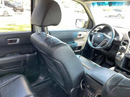 Alabaster Silver Metallic 2012 Honda Pilot EX-L
