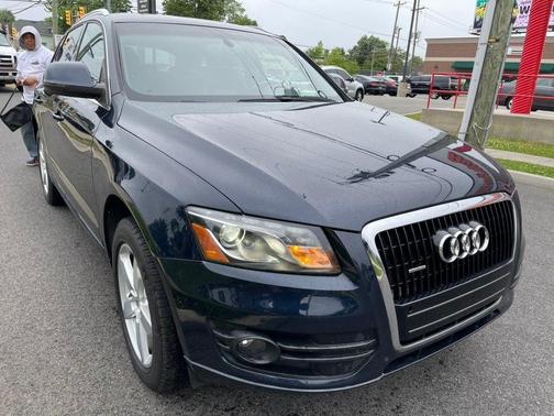 Deep Sea Blue Pearl 2010 Audi Q5 3.2 Premium quattro