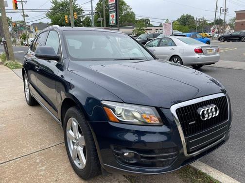 Deep Sea Blue Pearl 2010 Audi Q5 3.2 Premium quattro