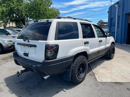 Stone White 2004 Jeep Grand Cherokee Laredo