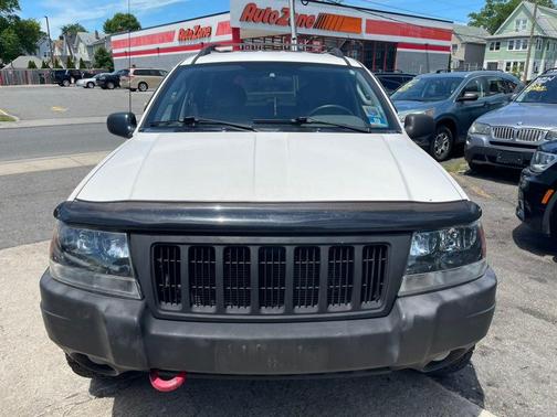 Stone White 2004 Jeep Grand Cherokee Laredo