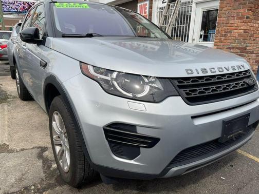 Indus Silver Metallic 2017 Land Rover Discovery Sport SE