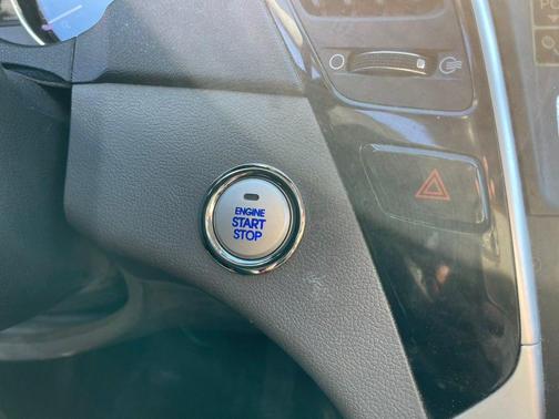 2012 Hyundai SONATA Limited