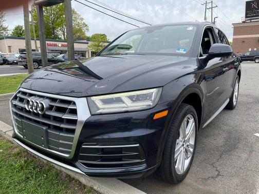 Moonlight Blue Metallic 2018 Audi Q5 2.0T Tech Premium