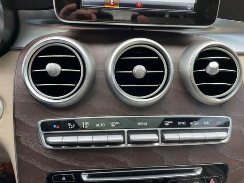 designo Diamond White Metallic 2018 Mercedes-Benz GLC 300 4MATIC