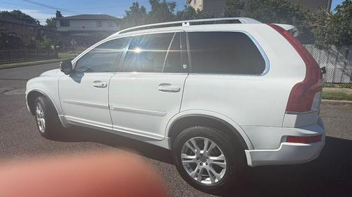 Ice White 2013 Volvo XC90 3.2 Platinum