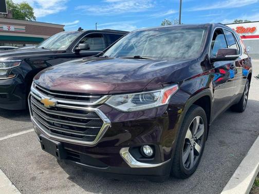 Black Currant Metallic 2019 Chevrolet Traverse LT Leather