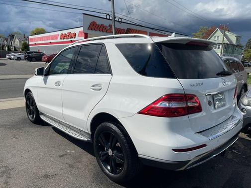 Diamond White Metallic 2014 Mercedes-Benz M-Class 4MATIC