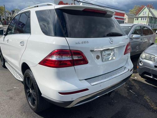 Diamond White Metallic 2014 Mercedes-Benz M-Class 4MATIC