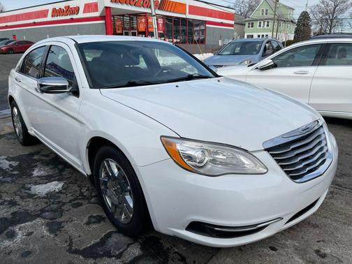 2014 Chrysler 200 LX