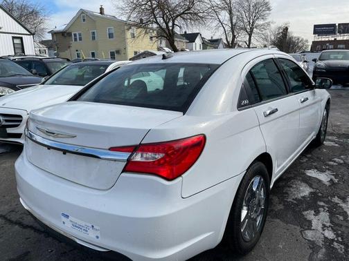2014 Chrysler 200 LX
