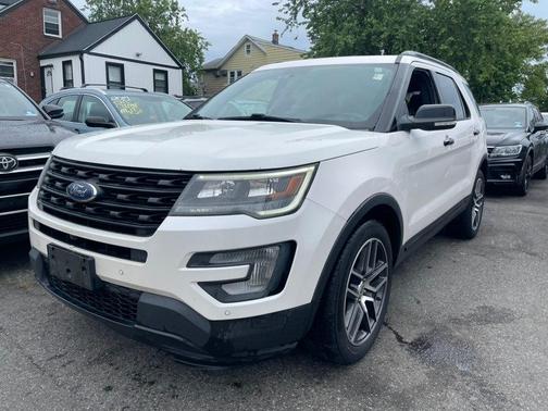 White Platinum Metallic Tri-Coat 2017 Ford Explorer sport