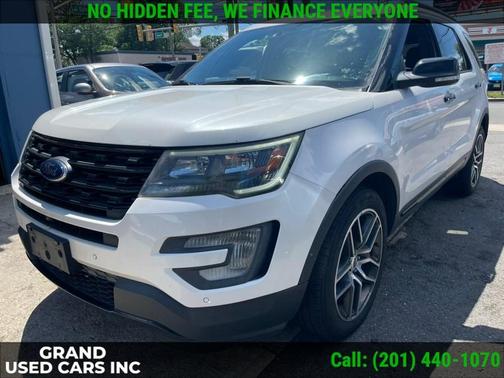 White Platinum Metallic Tri-Coat 2017 Ford Explorer sport
