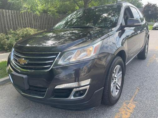 Tungsten Metallic 2017 Chevrolet Traverse 2LT