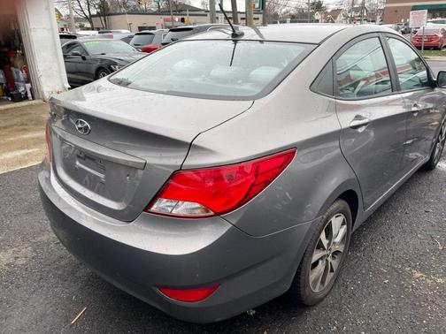 2017 Hyundai Accent Value Edition