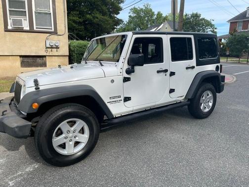 Bright White Clearcoat 2016 Jeep Wrangler Unlimited Sport
