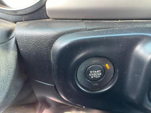 Granite Crystal Metallic Clearcoat 2019 Jeep Wrangler Sport S