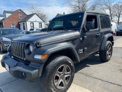 Granite Crystal Metallic Clearcoat 2019 Jeep Wrangler Sport S