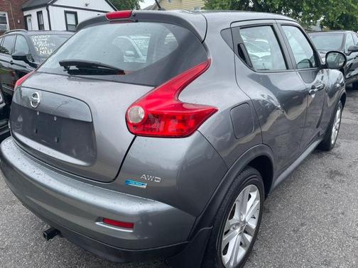 Brilliant Silver 2013 Nissan Juke S