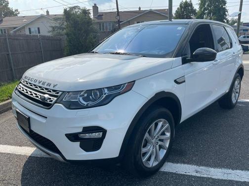 Fuji White 2017 Land Rover Discovery Sport HSE
