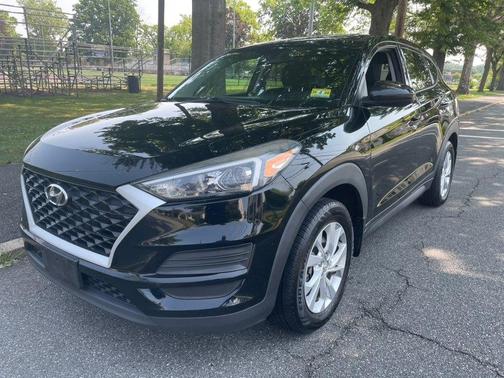 Black Noir Pearl 2019 Hyundai TUCSON SE