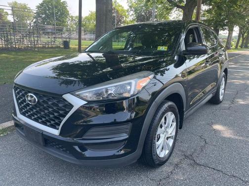 Black Noir Pearl 2019 Hyundai TUCSON SE