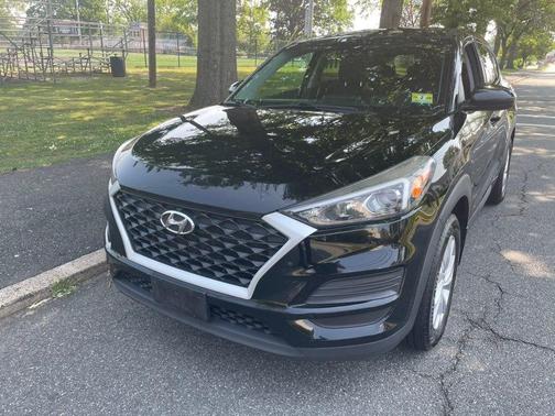 Black Noir Pearl 2019 Hyundai TUCSON SE