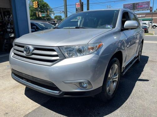 Classic Silver Metallic 2012 Toyota Highlander Limited