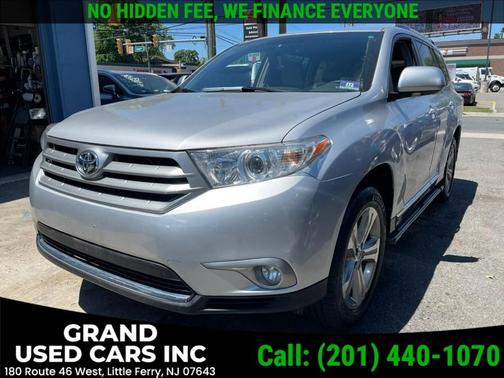 Classic Silver Metallic 2012 Toyota Highlander Limited