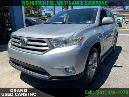 Classic Silver Metallic 2012 Toyota Highlander Limited