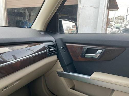 Black 2011 Mercedes-Benz GLK-Class GLK 350 4MATIC