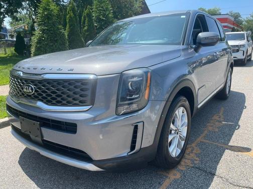 Everlasting Silver 2021 Kia Telluride LX